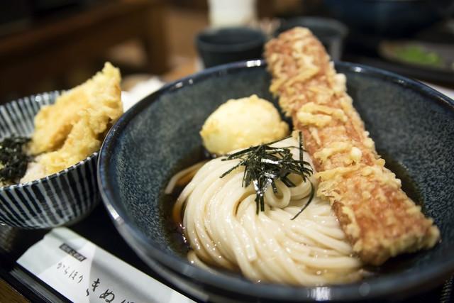 饂飩とお酒からほりきぬ川の画像